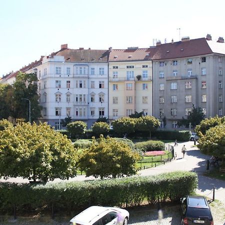 Cosy Apartment Under The Tower Praga Exterior foto